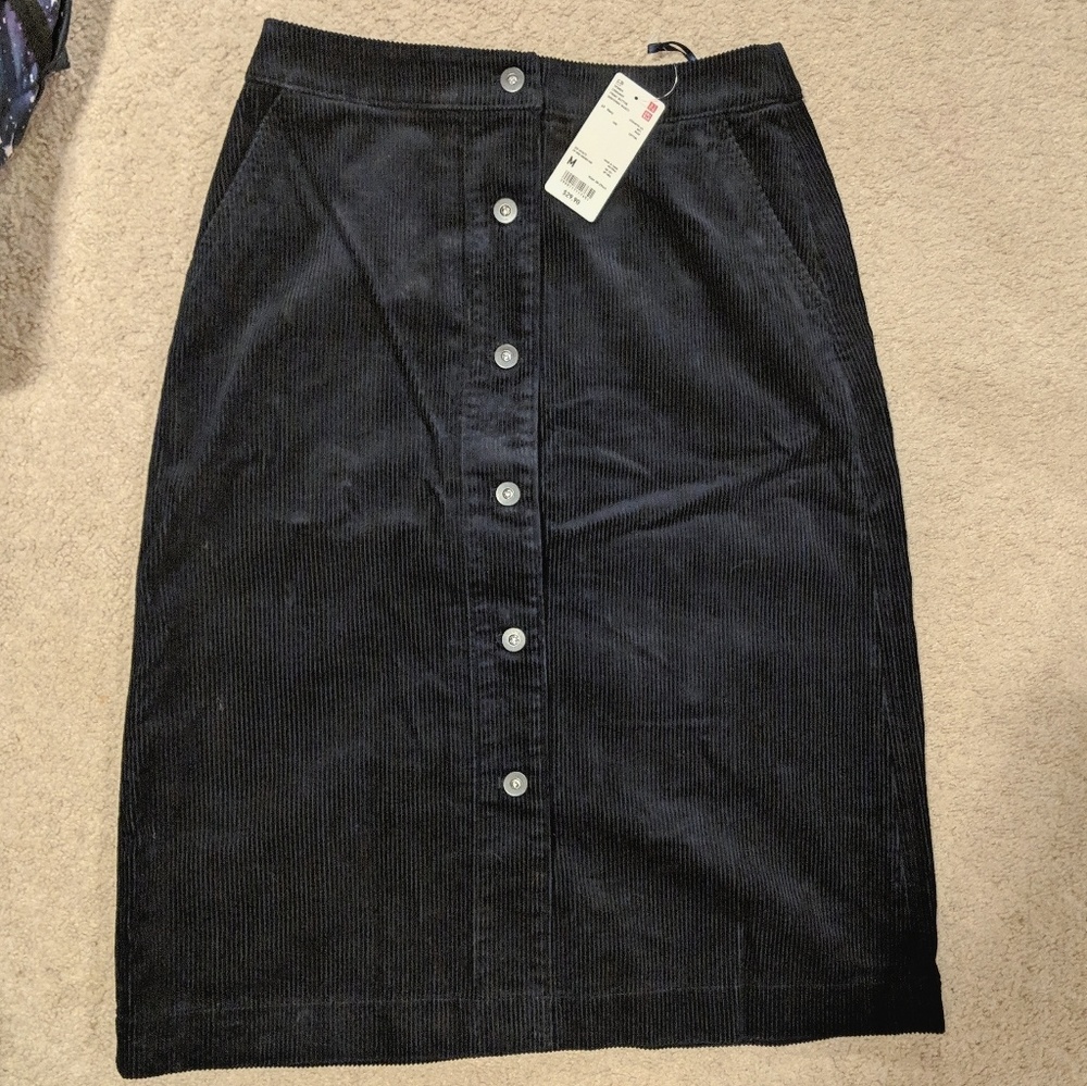 NWT Uniqlo navy corduroy midi skirt